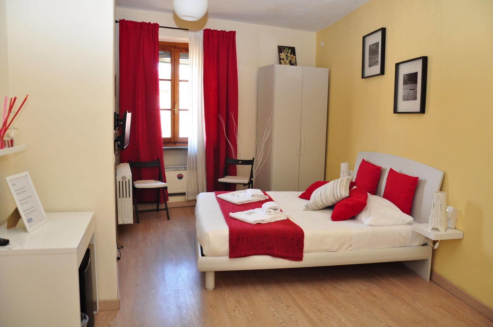 At Home Bed And Breakfast Lucques Extérieur photo