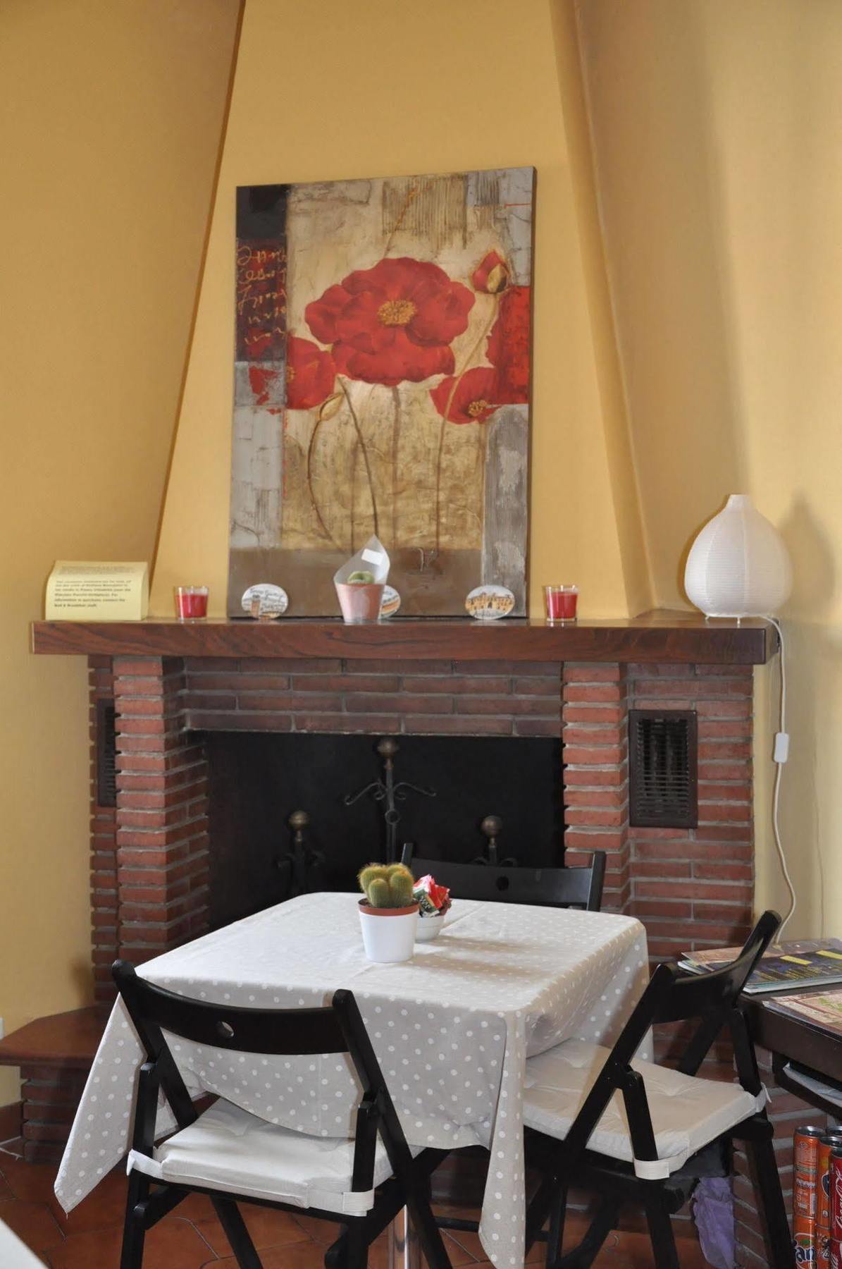At Home Bed And Breakfast Lucques Extérieur photo
